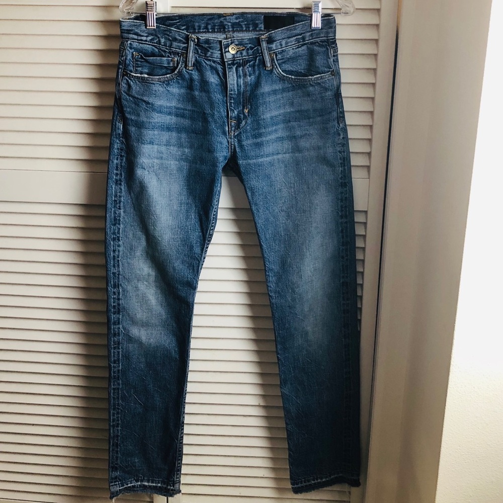 VINCE JEAN/RAW HEM/SLIGHTLY DISTRESSED